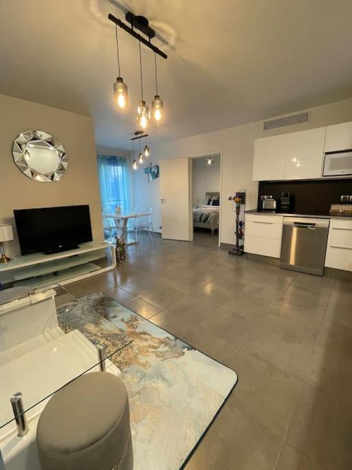 Prado Plage David - Stade Velodrome - Parc Chanot - Luxury Apartment By The Sea Марсилия Екстериор снимка