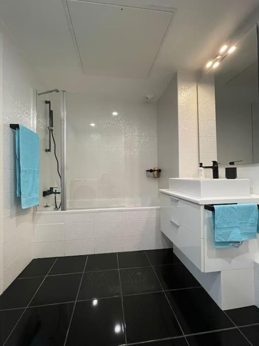 Prado Plage David - Stade Velodrome - Parc Chanot - Luxury Apartment By The Sea Марсилия Екстериор снимка